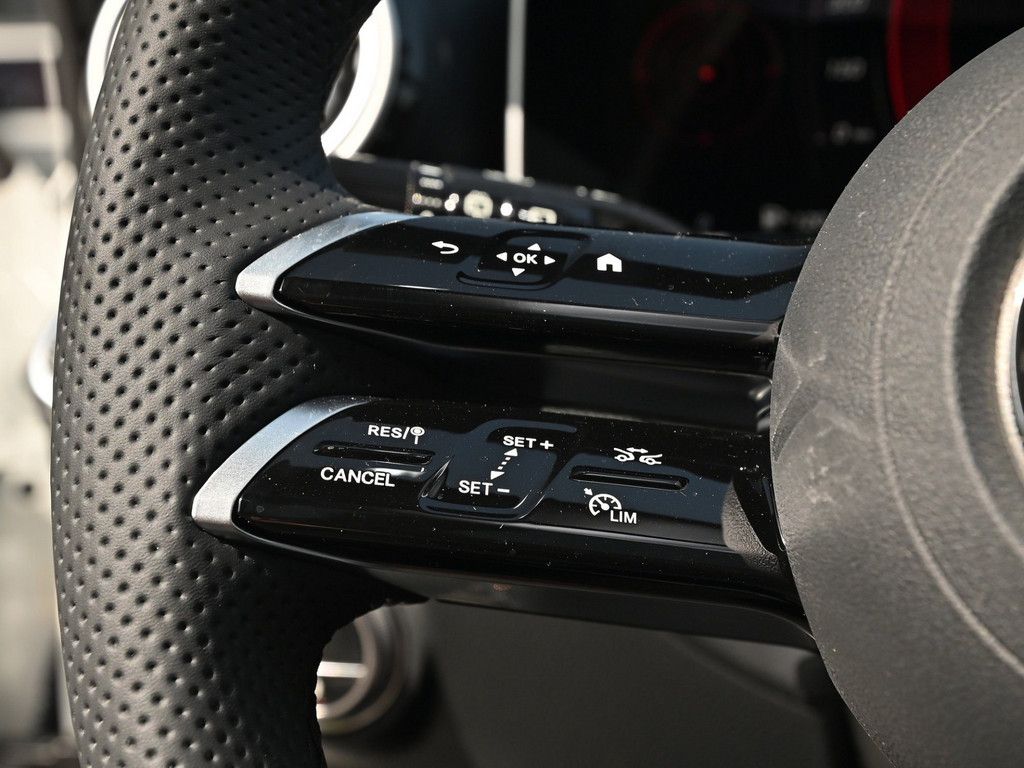 Mercedes-Benz C 220 2025