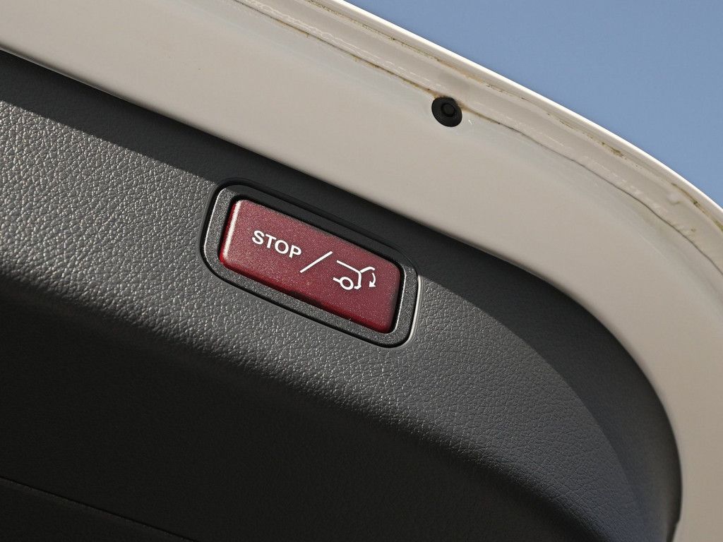 Mercedes-Benz C 220 2025