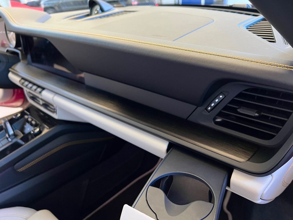 Porsche 992 2021
