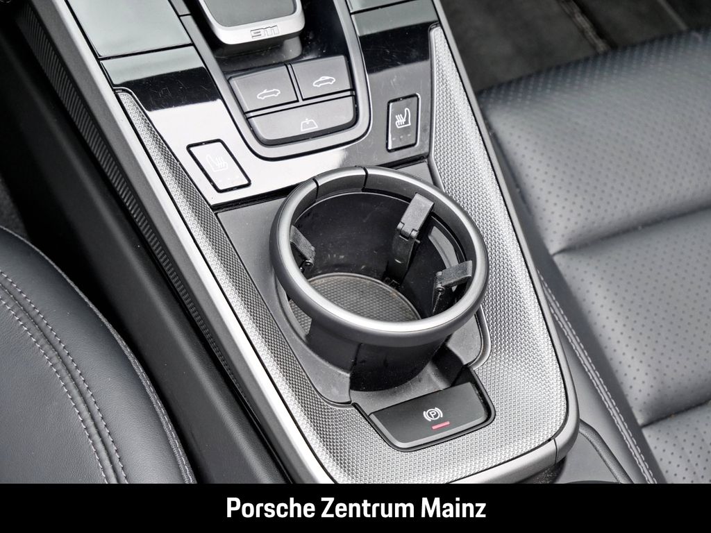 Porsche 992 2024