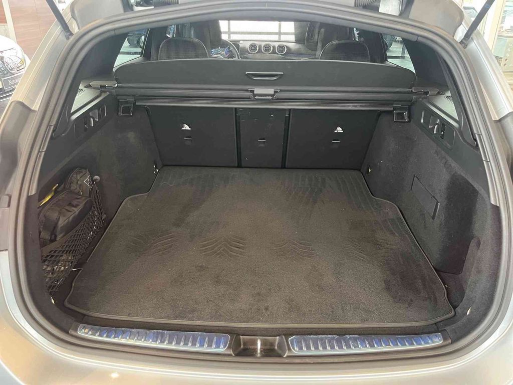 Mercedes-Benz C 200 2024