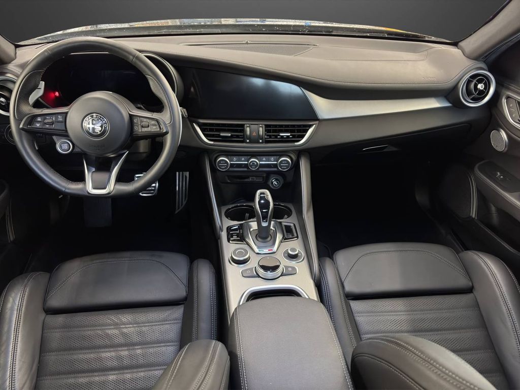 Alfa Romeo Giulia 2024