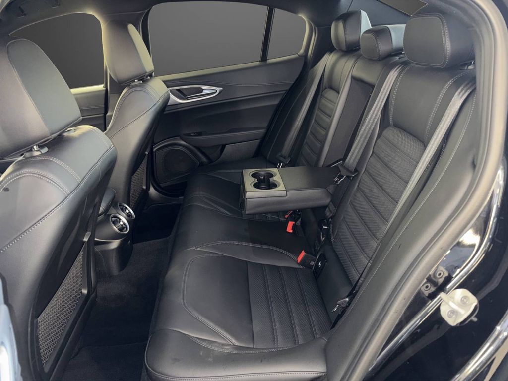 Alfa Romeo Giulia 2024