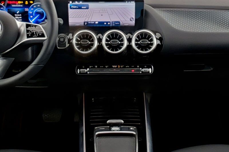 Mercedes-Benz EQA 2024