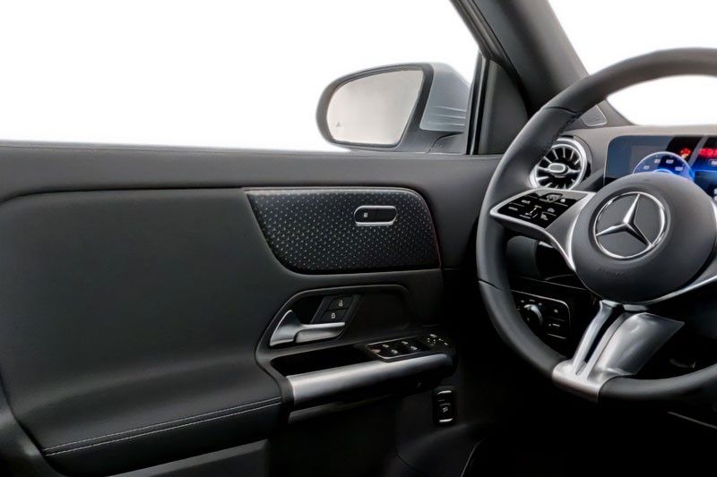 Mercedes-Benz EQA 2024