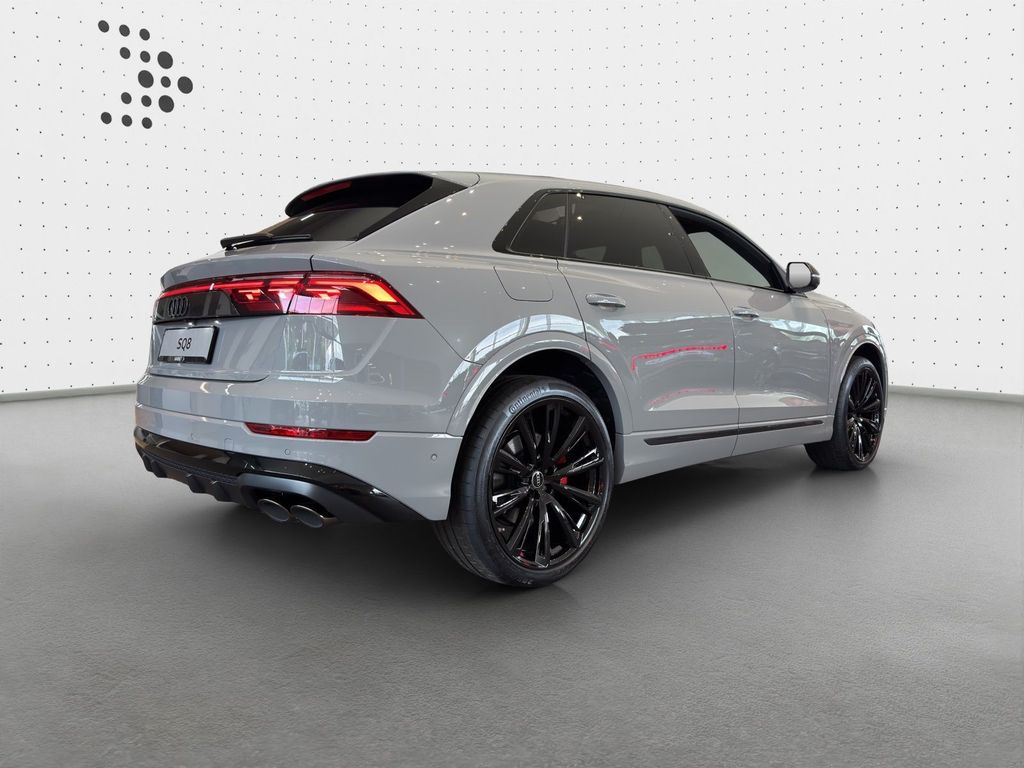 Audi SQ8 2025