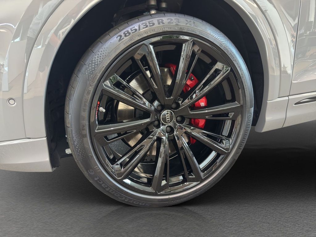 Audi SQ8 2025