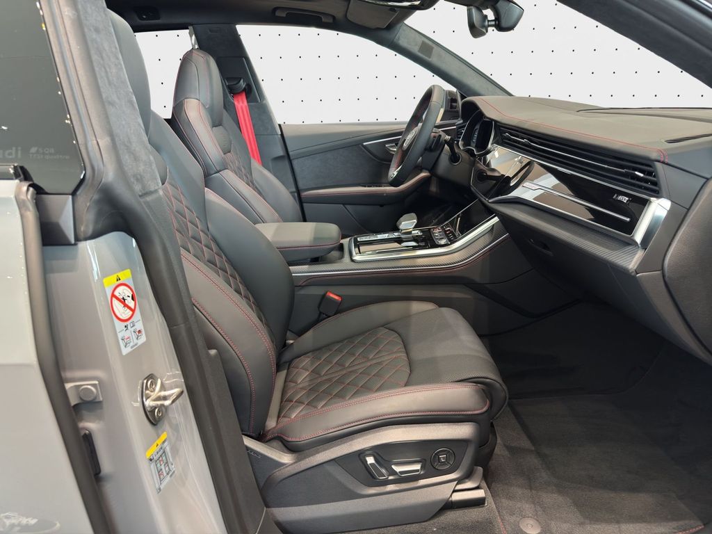 Audi SQ8 2025
