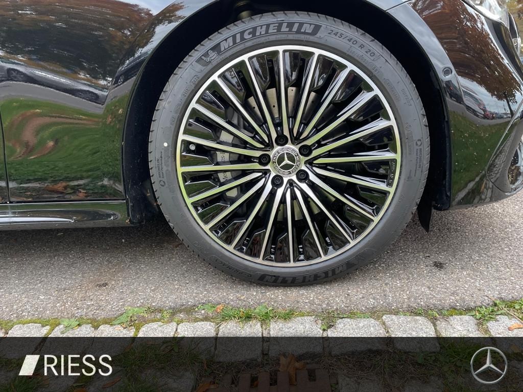 Mercedes-Benz E 300 2025