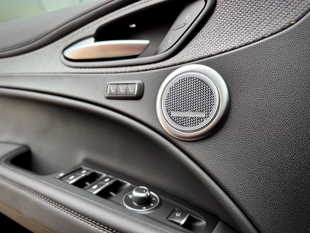 Alfa Romeo Stelvio 2024