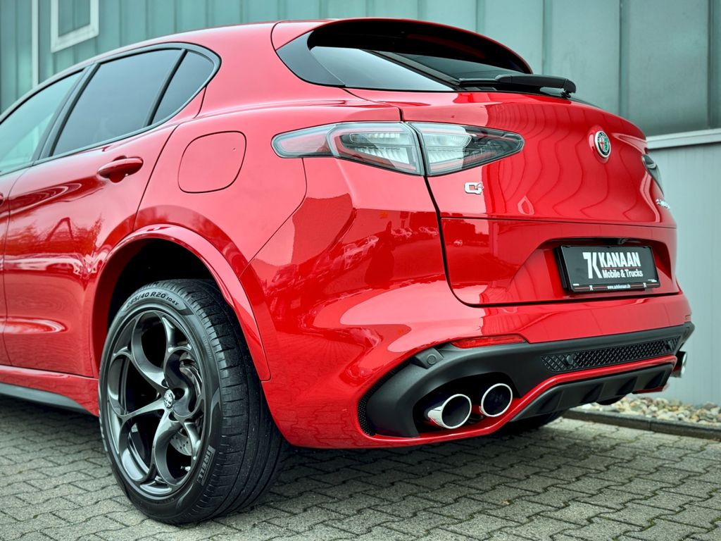 Alfa Romeo Stelvio 2024
