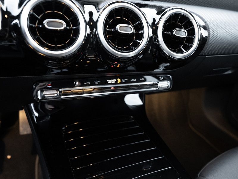 Mercedes-Benz A 180 2024