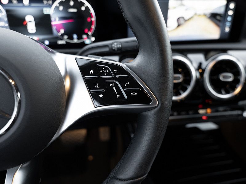 Mercedes-Benz A 180 2024