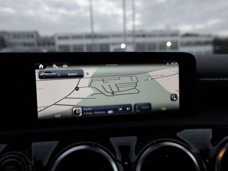 Mercedes-Benz A 180 2024