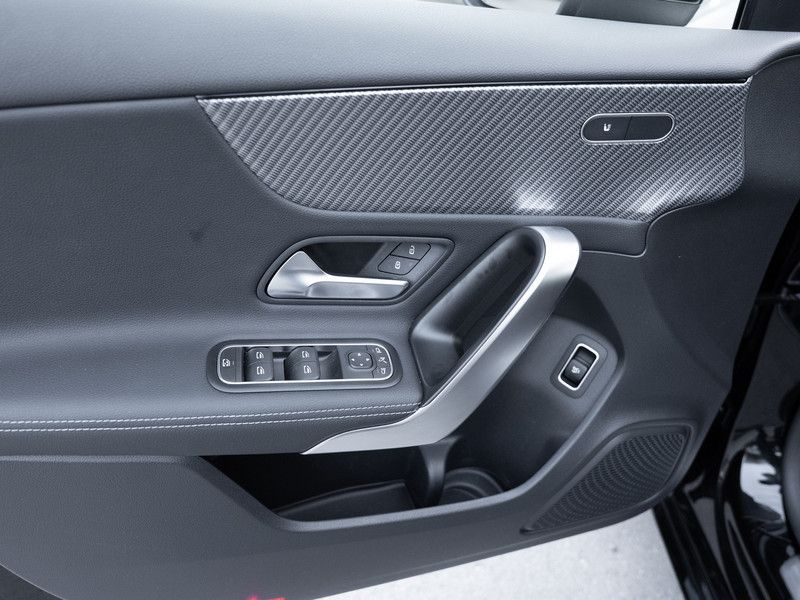 Mercedes-Benz A 180 2024