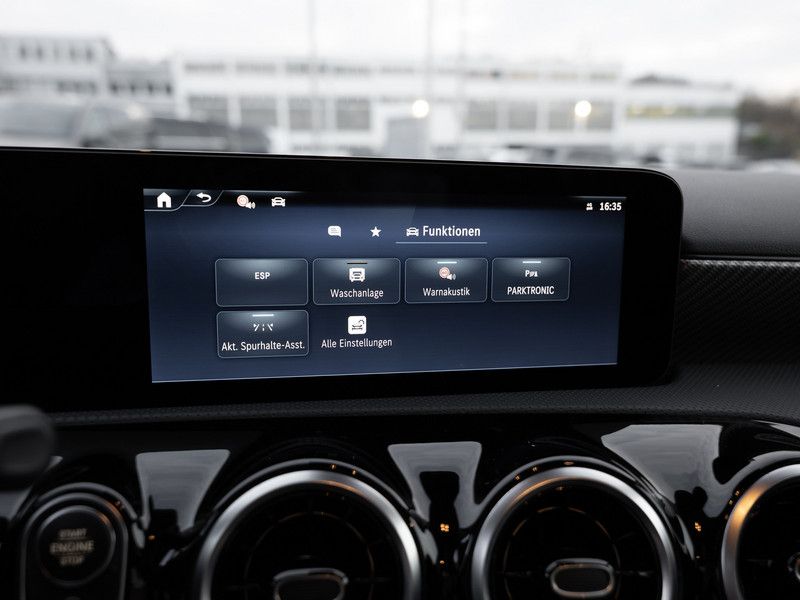 Mercedes-Benz A 180 2024