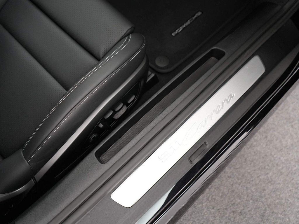 Porsche 992 2025
