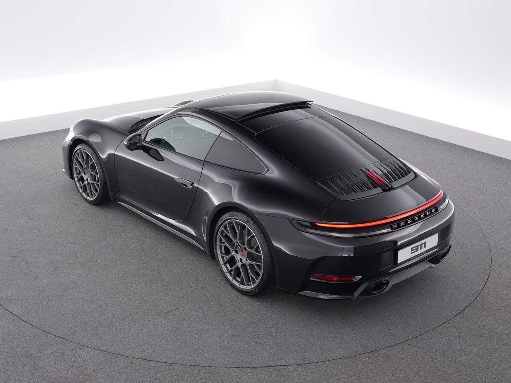 Porsche 992 2025