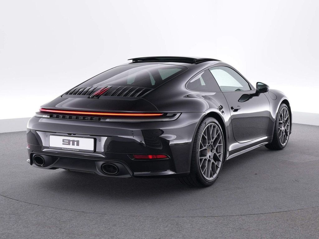 Porsche 992 2025
