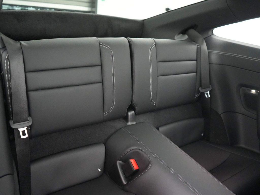 Porsche 992 2025