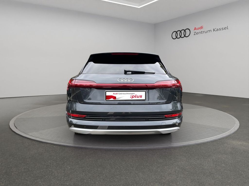 Audi e-tron 2022