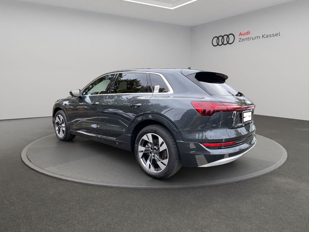 Audi e-tron 2022