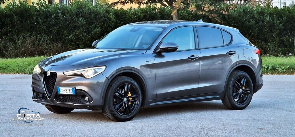 Alfa Romeo Stelvio 2021
