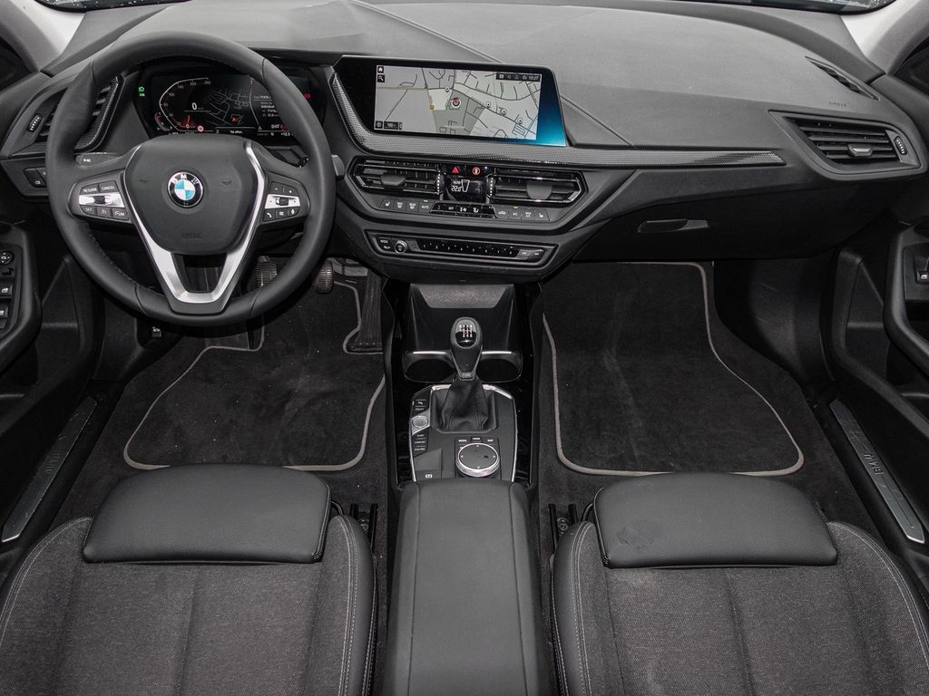 BMW 118 2022