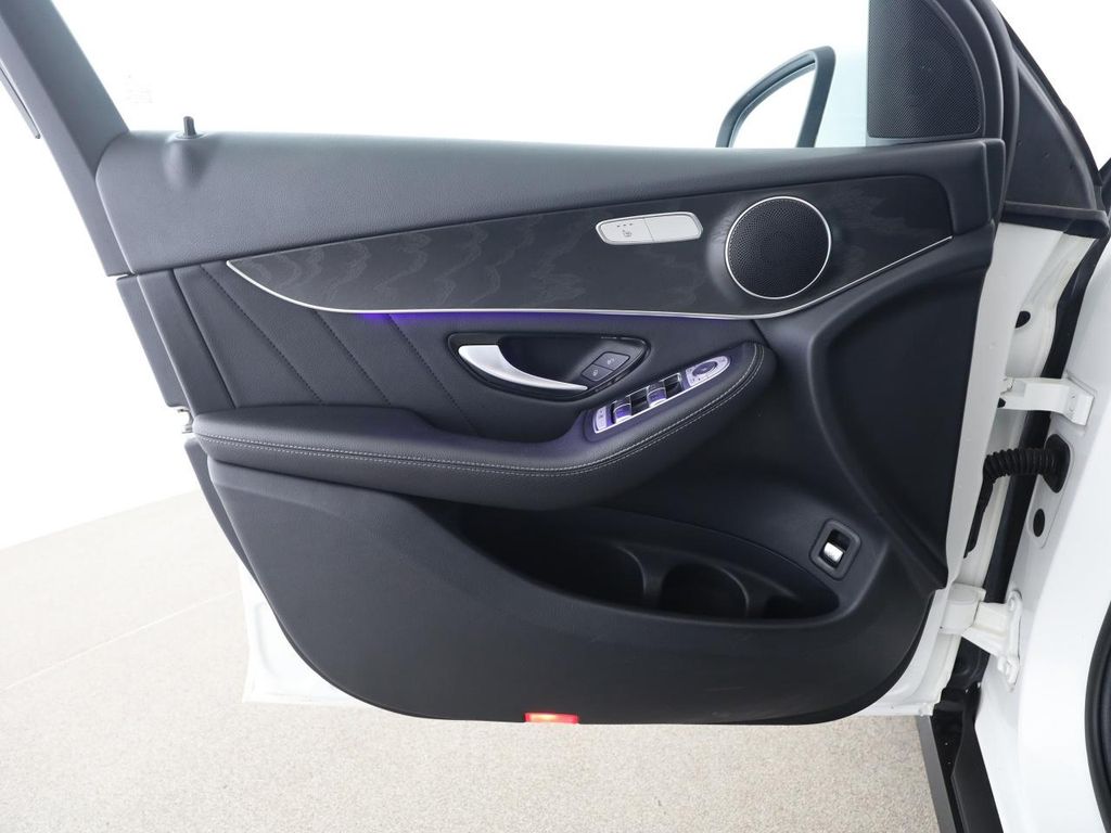 Mercedes-Benz GLC 300 2021