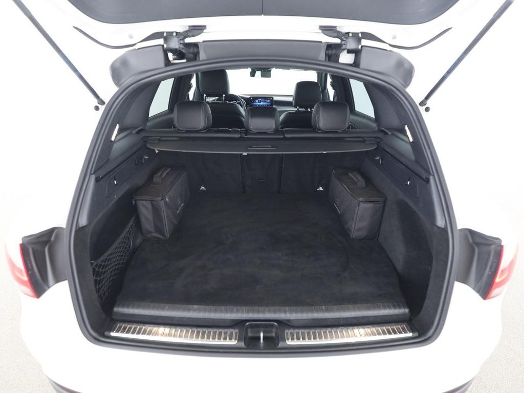 Mercedes-Benz GLC 300 2021