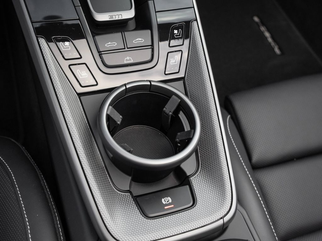 Porsche 992 2024