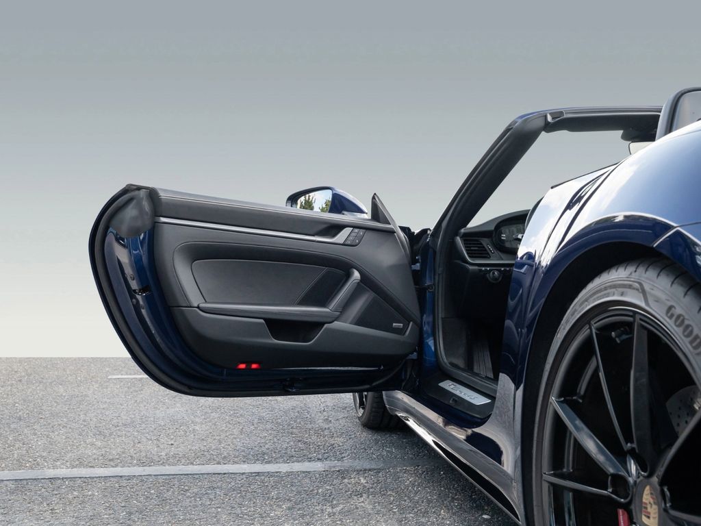 Porsche 992 2024