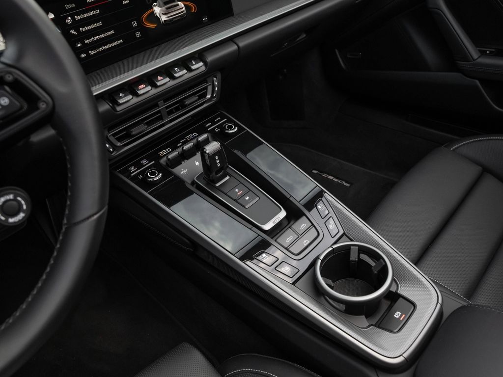 Porsche 992 2024