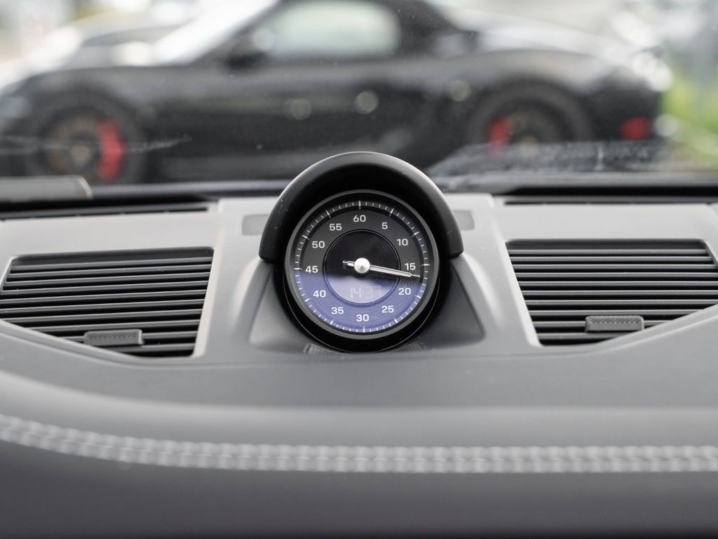 Porsche 992 2024