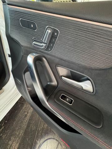 Mercedes-Benz A 200 2025