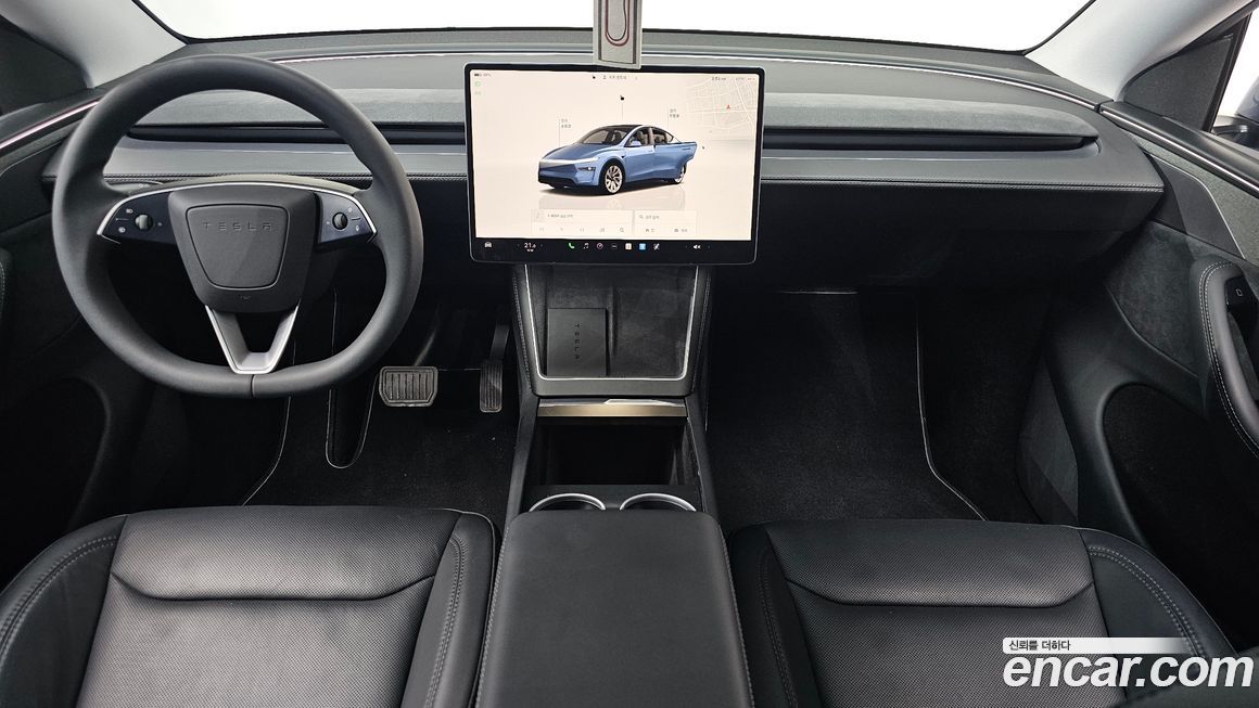 Tesla Model Y 2025