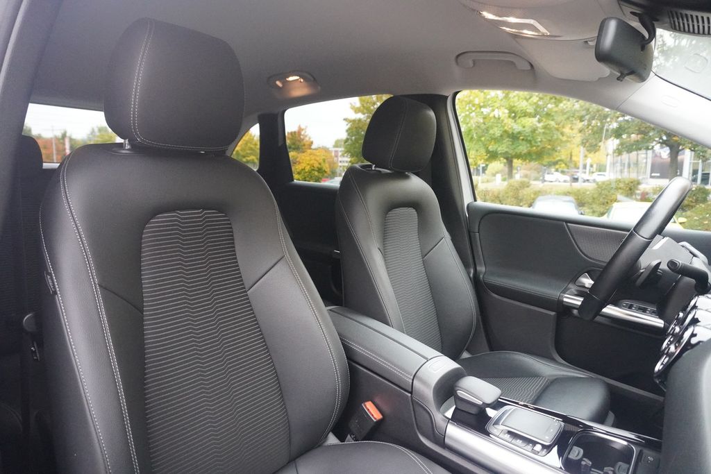 Mercedes-Benz B 200 2020