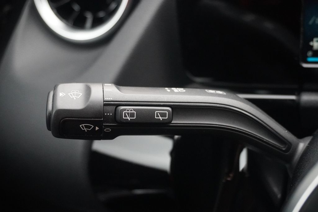 Mercedes-Benz B 200 2020