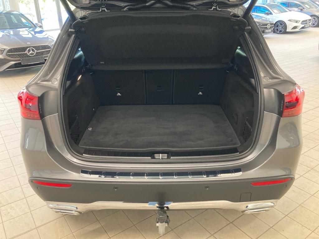 Mercedes-Benz GLA 180 2025