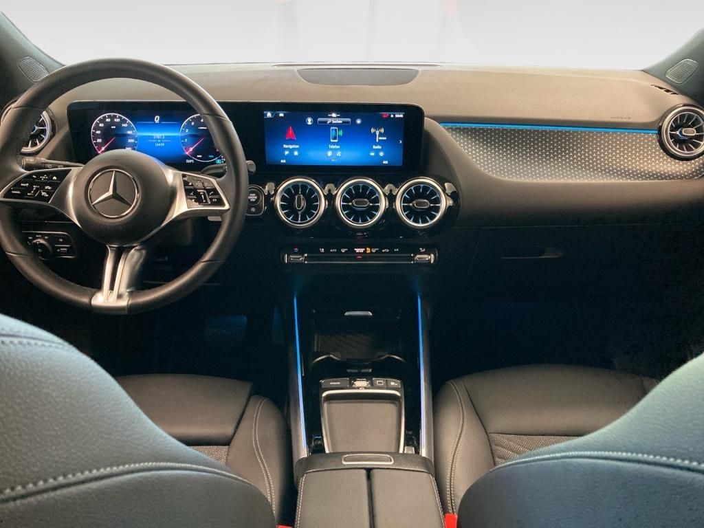 Mercedes-Benz GLA 180 2025