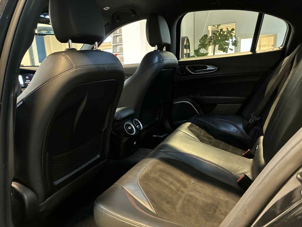 Alfa Romeo Giulia 2017