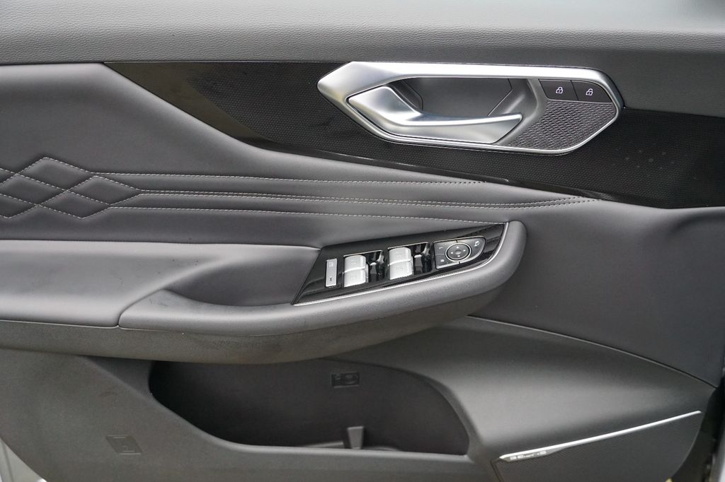 BAIC Beijing X75