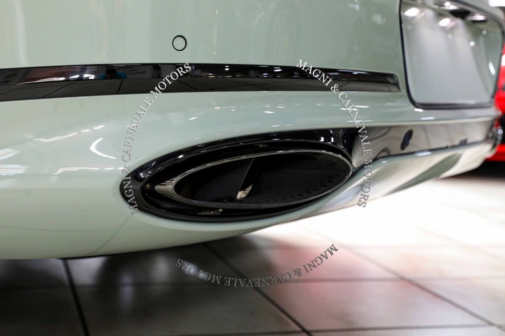 Bentley Continental GTC 2023