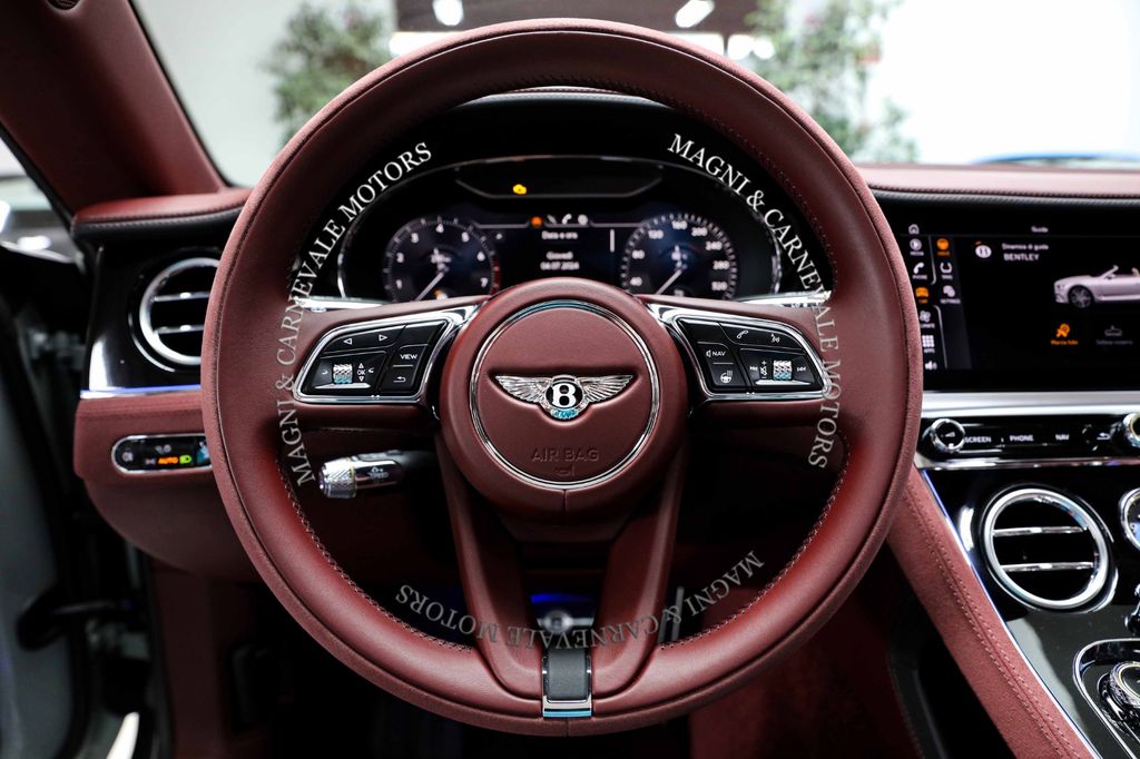 Bentley Continental GTC 2023