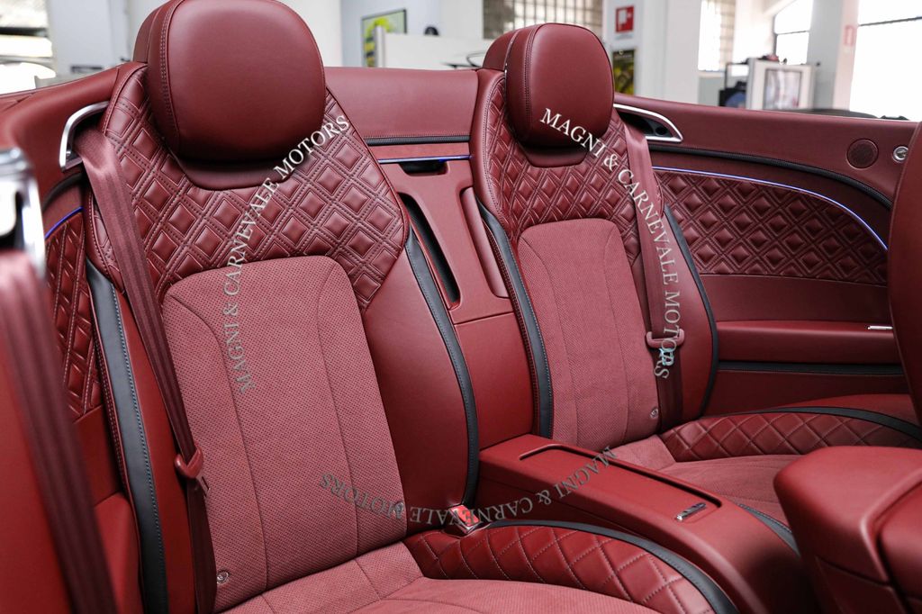 Bentley Continental GTC 2023