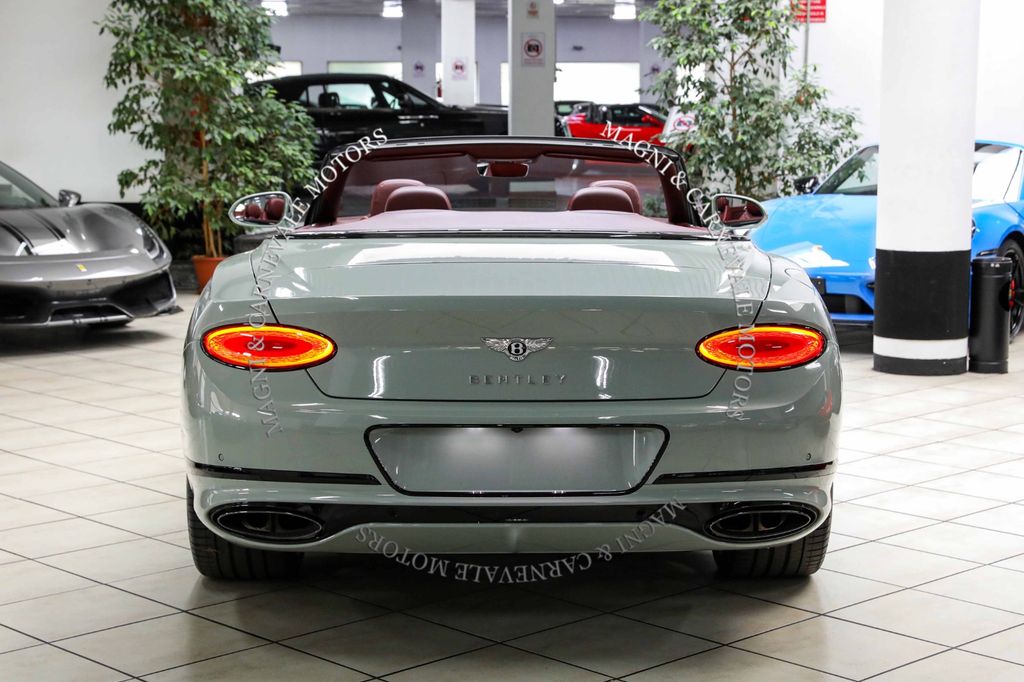 Bentley Continental GTC 2023