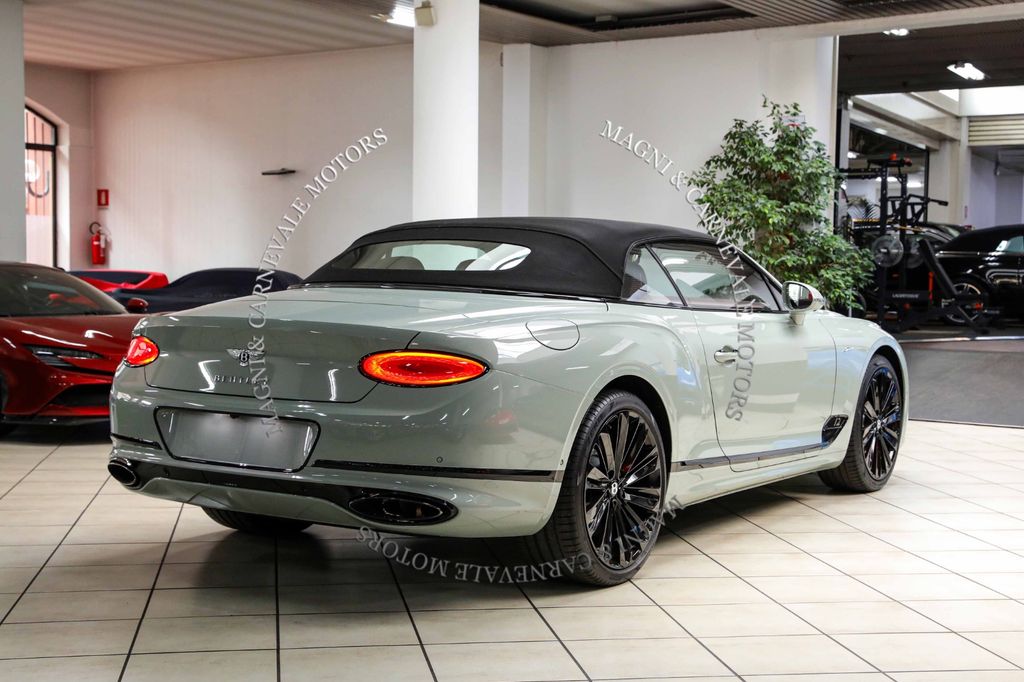 Bentley Continental GTC 2023