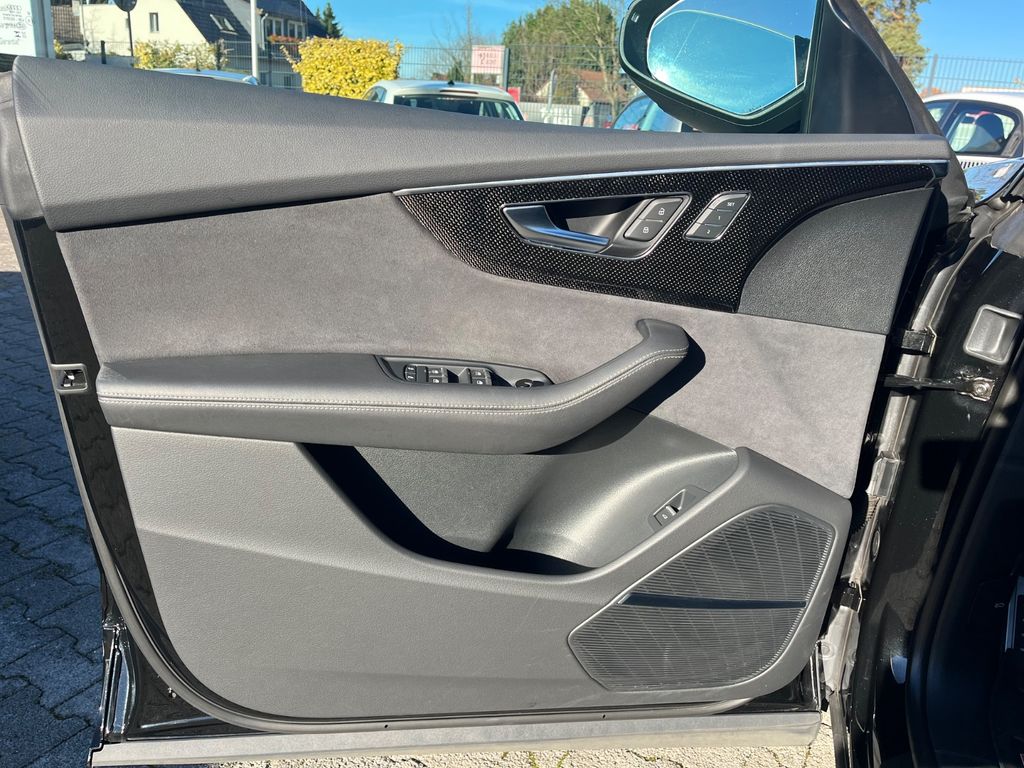 Audi SQ8 2023
