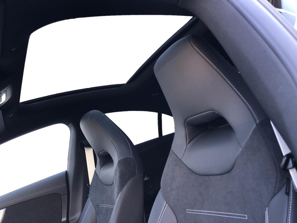 Mercedes-Benz CLA 200 2025