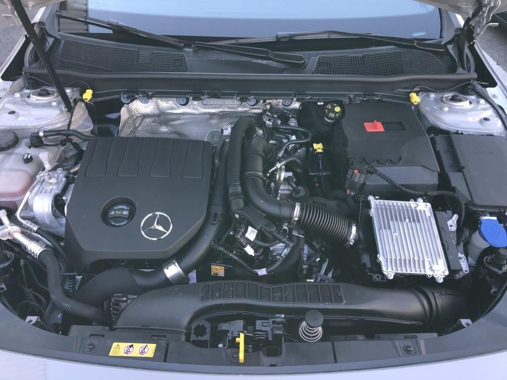 Mercedes-Benz CLA 200 2025